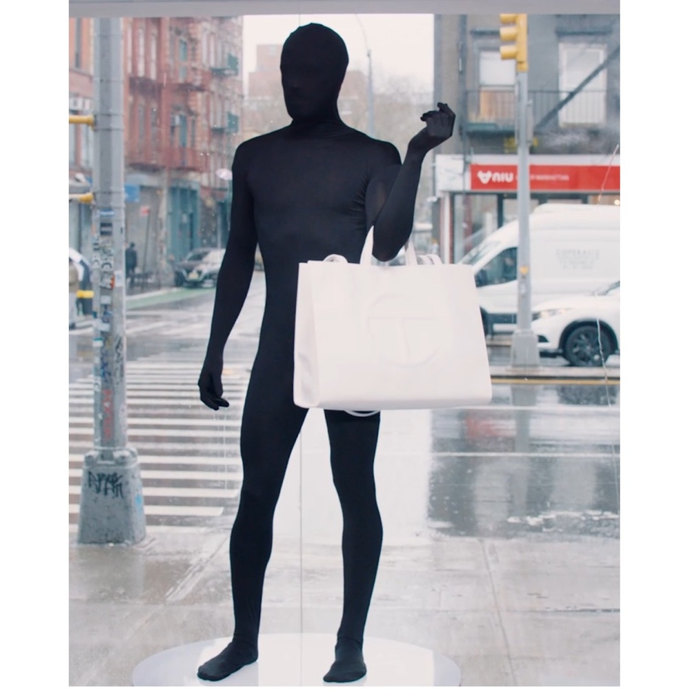 TELFAR Large Shopping Bag in Grape - Picture 4 of 11